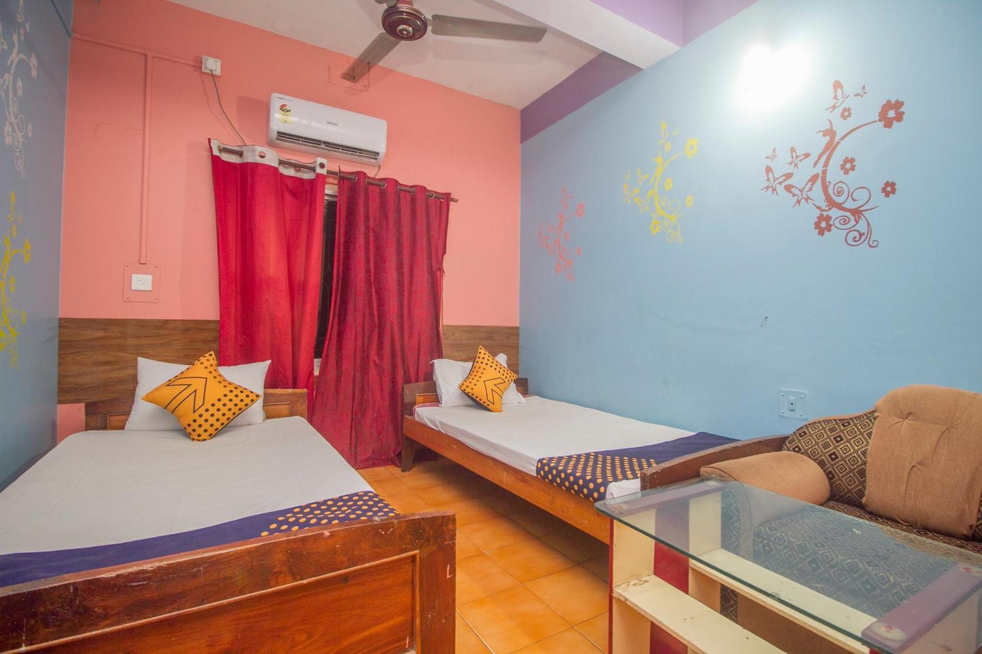 SPOT ON 48821 Hotel Chitra Alipur Duar Exterior foto