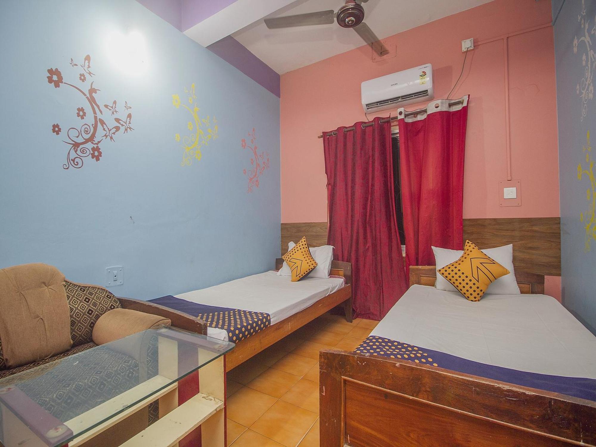 SPOT ON 48821 Hotel Chitra Alipur Duar Exterior foto